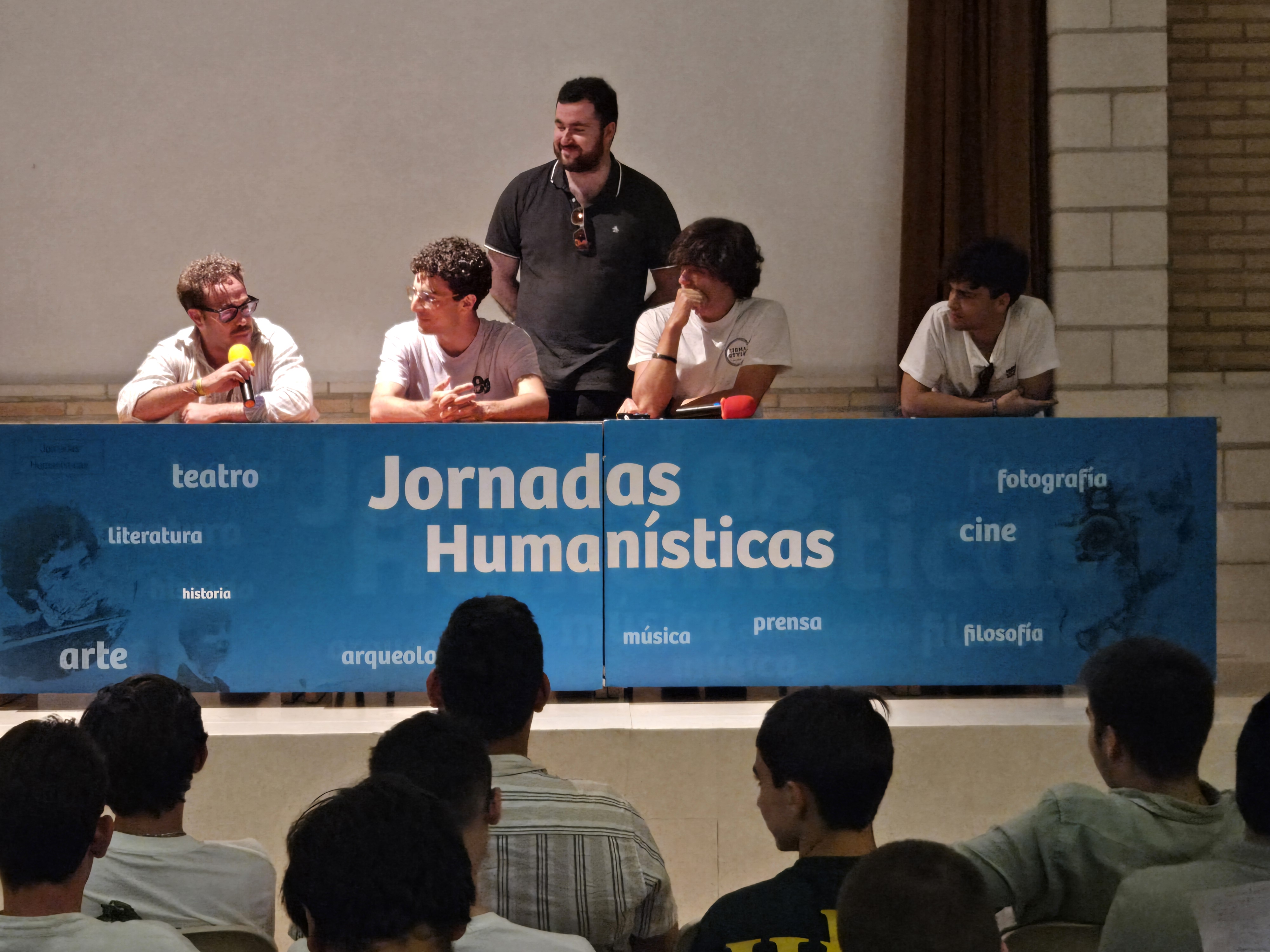 Foto_conclusiones Teatro_JJHH2026.jpg